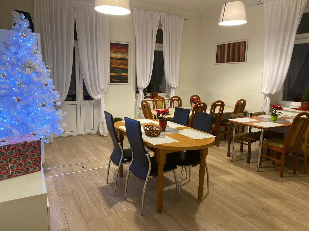 Hostel Piaseczno Пясечно Экстерьер фото