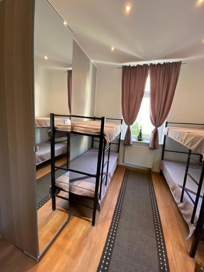 Hostel Piaseczno Пясечно Экстерьер фото