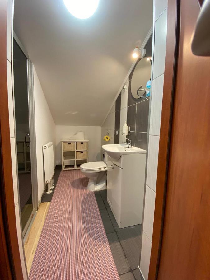 Hostel Piaseczno Пясечно Экстерьер фото