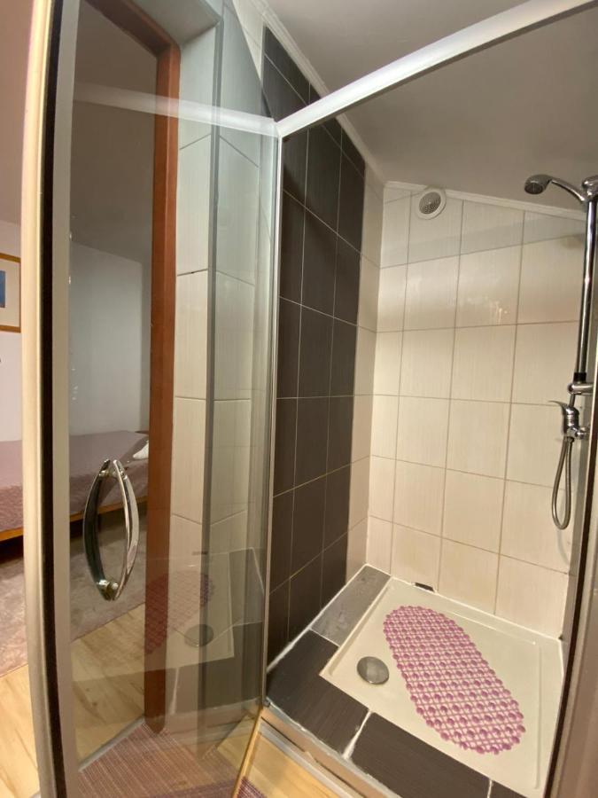 Hostel Piaseczno Пясечно Экстерьер фото