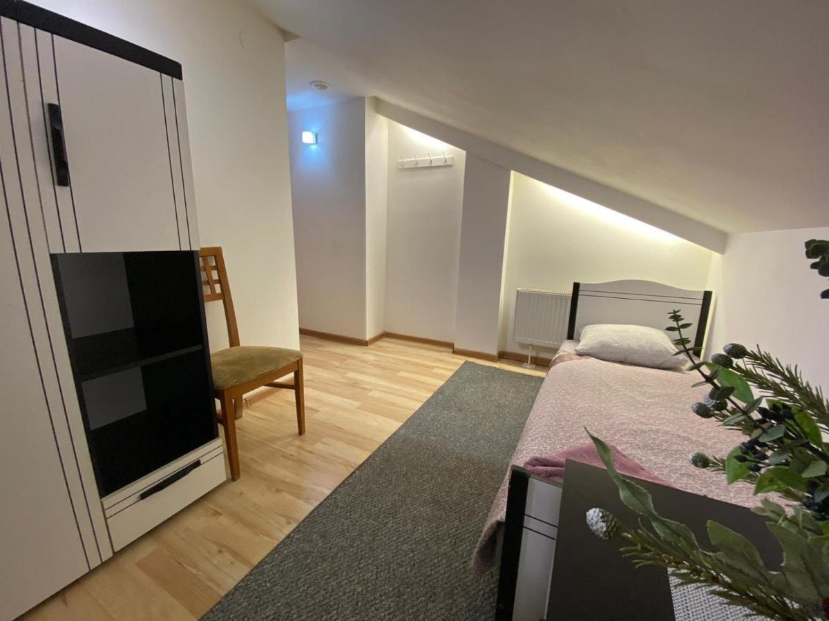 Hostel Piaseczno Пясечно Экстерьер фото